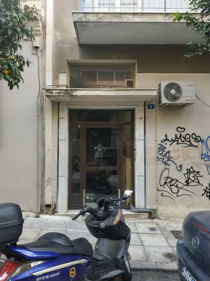Toni'S Charming Apartment In The Thisseo Station Athens Exterior photo